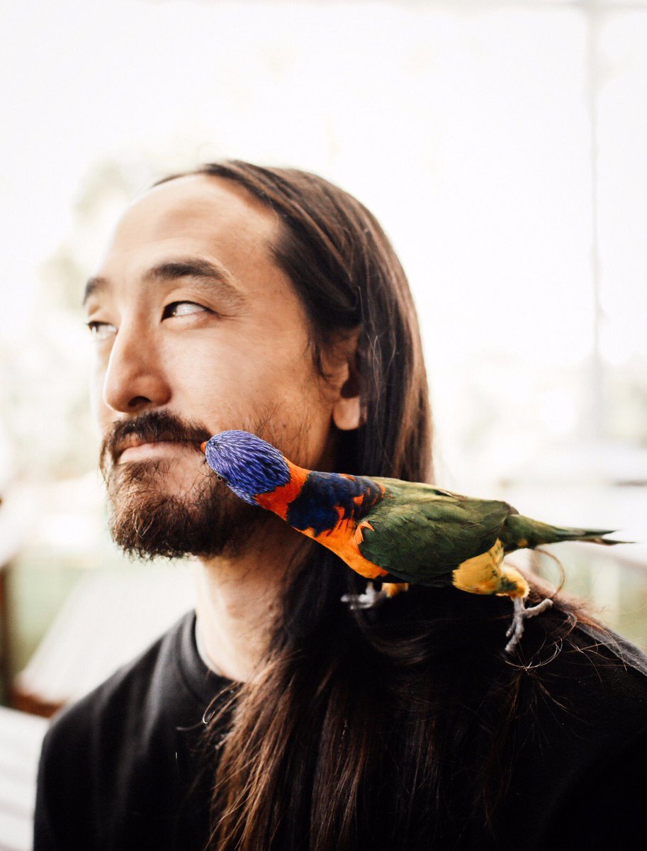 A good friend always gonna clean food from your Stache. One for #movember 🐦🐦 https://t.co/TAM3DHx1rj