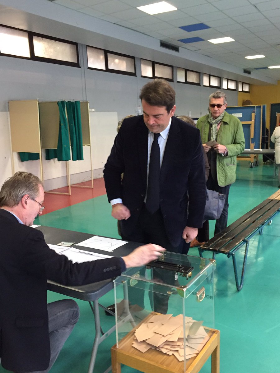 solere92's tweet photo. A voté ! #Primaire2016 #BoulogneBillancourt https://t.co/zJXzZ0Kxn9