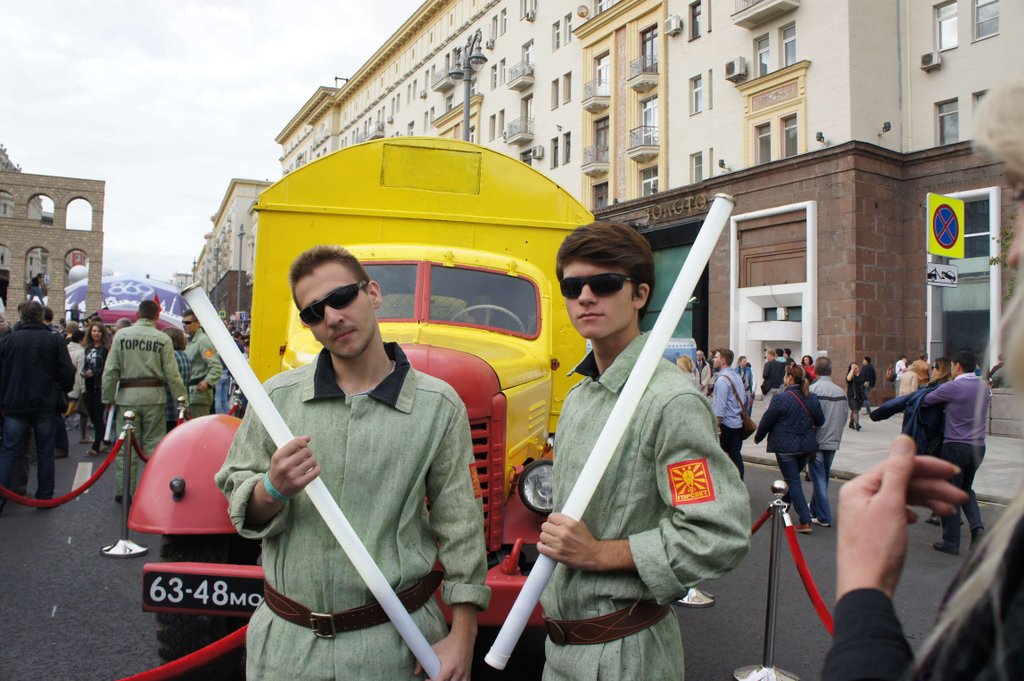 KiddingHerself's tweet image. "Just like the #vampire members of the Day Watch police force" goo.gl/c4A7F9 #NightWatch #DayWatch #Lukyanenko #UrbanFantasy