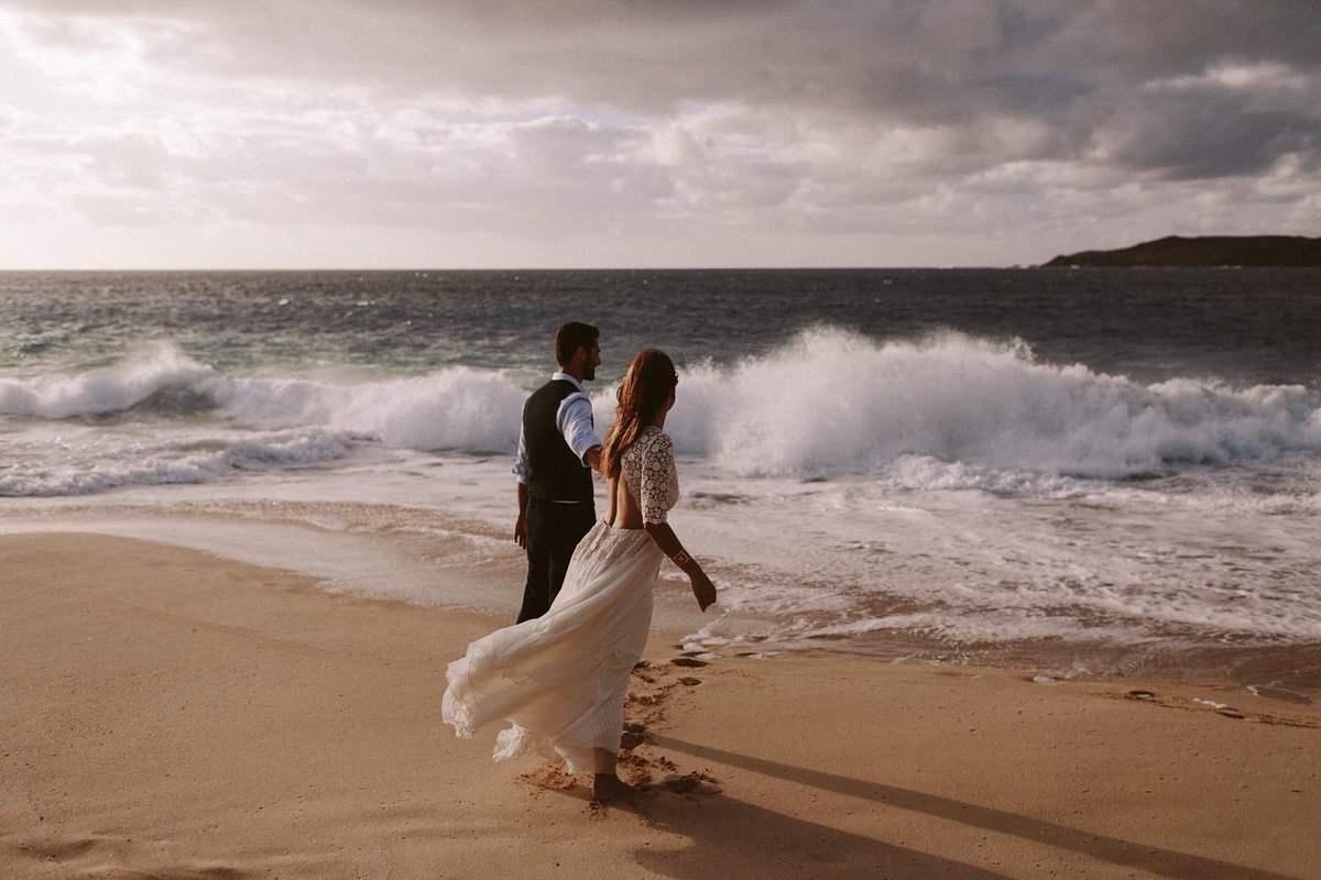 peopleproduccio's tweet photo. Wild Sunday morning.

#Wedding #WolvesWorkshop #CanaryIslands #Elopement #WeddingPhotography #DestinationWedding #SpainWedding #WeddingIdeas https://t.co/WC6ZIMgsk4