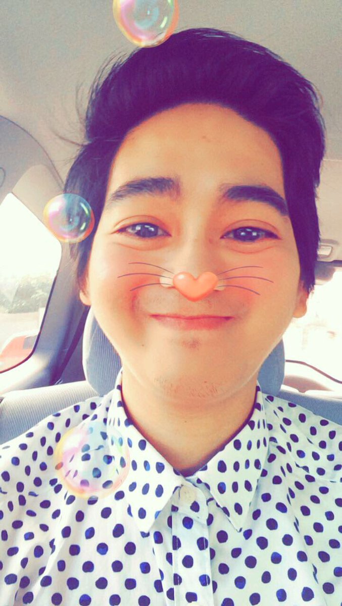 jandrew0813's tweet photo. Hahaha πΈ #SundaySnapchat https://t.co/EsWkKI1WyV
