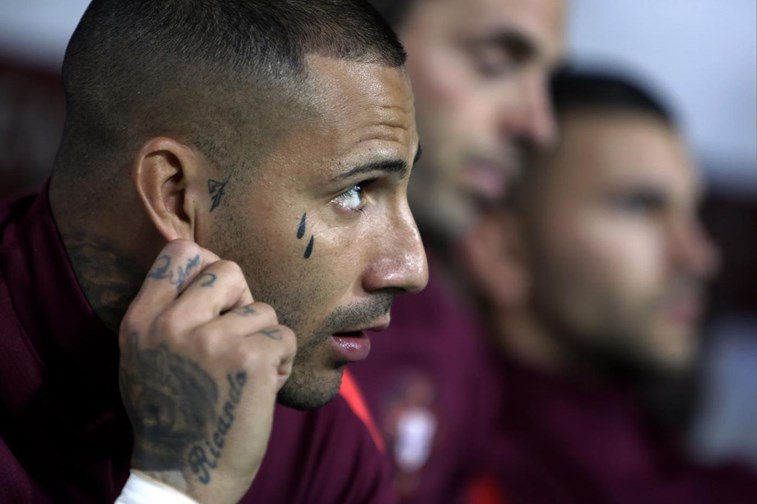 101 Great Goals Why Does Ricardo Quaresma Have Teardrop Tattoos On His Face The Mystery Deepens T Co Texqzbzmpu T Co Flxmo4t7va Twitter