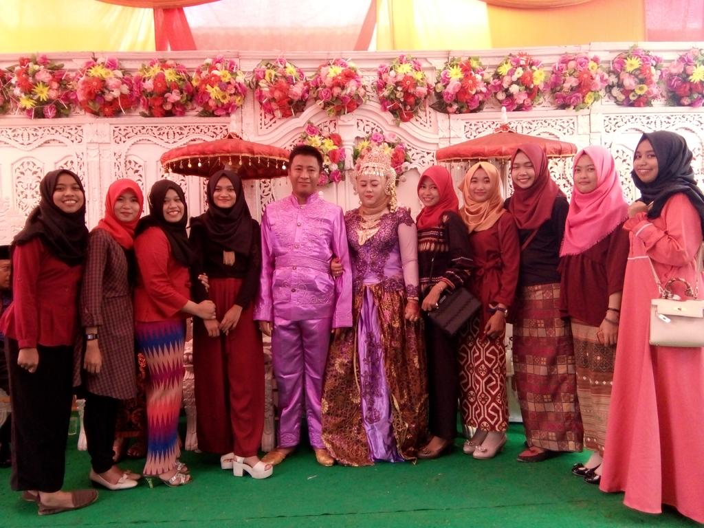 Happy wedding untuk bang ferdinal kausar (jati) dan mba menda 😊 semoga menjadi keluarga yg SAMAWA..Amiiiin 😇