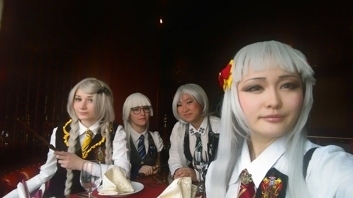 IsisBlueFire's tweet photo. Все такие миленькие. Надо бы повторить. ^_~ #Hogwarts #lolita #Griffindor #Slytherin #Ravenclaw #Hufflpuff https://t.co/91AdGgVk1m