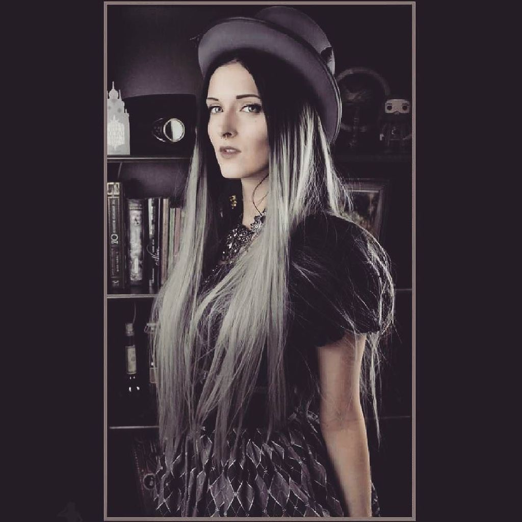 Throwback! Steampunk+Lolita=Love :)
I took this photo during filming a couple of months ag… ift.tt/2gyIReR