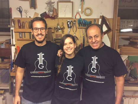 Con nuestros amigos y colaboradores <a href="/FelipeCondeGuit/">Felipe Conde Luthier</a> <a href="/FViajeros/">Flamencos Viajeros</a> <a href="/TablaoVillarosa/">Villa Rosa Flamenco Events</a> <a href="/vpflamenca/">Vivepasionflamenca</a> <a href="/mania_flamenco/">FlamencoMania</a> <a href="/flamencoshop/">TIENDAFLAMENCO.COM</a> <a href="/guitarraen1clic/">Guitarra en un clic</a>
