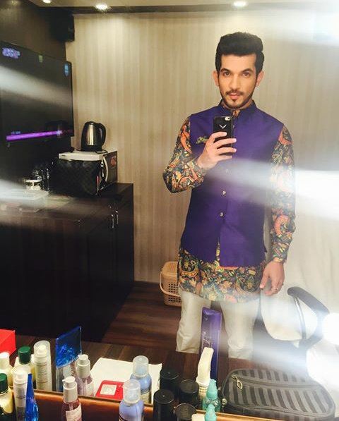 wulandari_ayus's tweet photo. Always Heart #arjunbijlani #awds https://t.co/Xxmk40bJHL