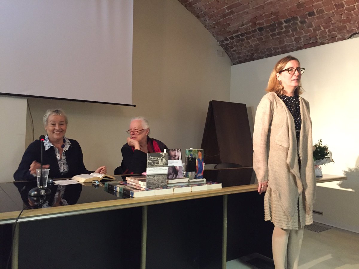 I diari: la dimensione più intima di #VirginiaWoolf. Si comincia con Tarozzi e Rampello a <a href="/Faroinunastanza/">Faro in una stanza</a>. #faroinunastanza