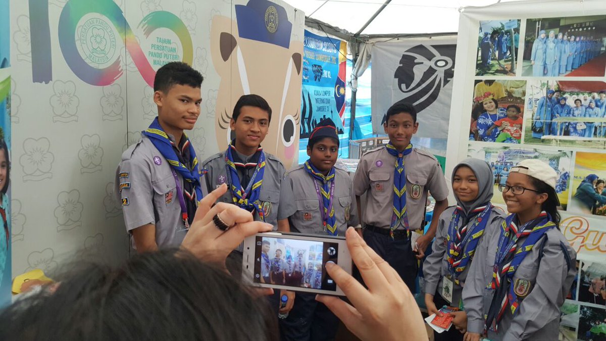 pputerimy's tweet photo. #GirlGuides Malaysia is at 13th Malaysia Scouts Jamboree! Visit our booth to get an activity stamp! #msjkl16 #jmkl13 #GGAM100 https://t.co/aaMCtQibaO