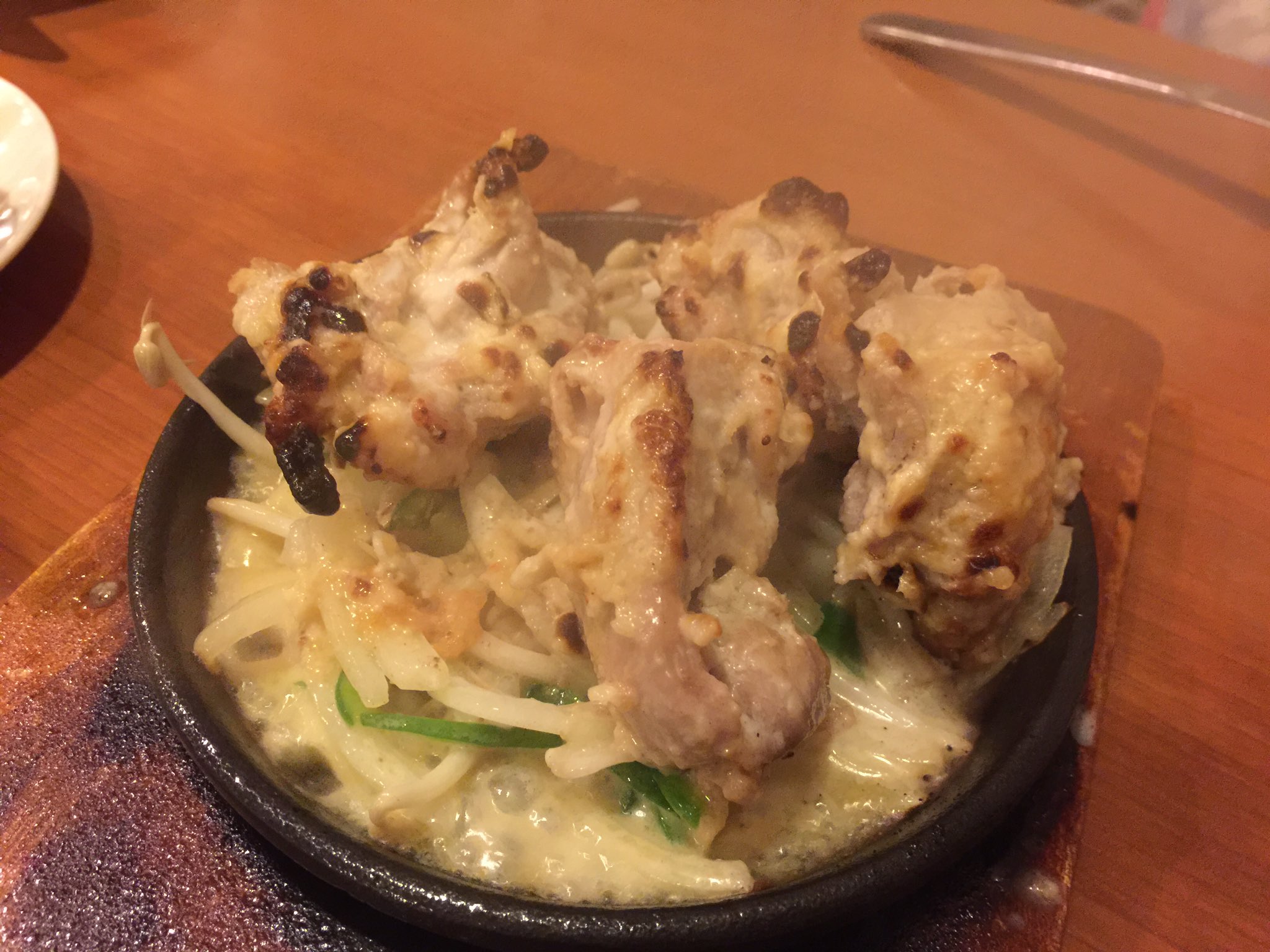 赤眼鏡 のトーマス タンドリーチキン マライティッカ カシューナッツと生クリームのソースに漬けたもも肉の串焼き マトンパラック マトンとほうれん草のカレー ナン ナンは手のひらよりもデカい 赤眼鏡 のトーマス タンドリーチキン マライティッカ カシューナッツと生クリームのソースに漬けたもも肉の串焼き マトンパラック マトンとほうれん草のカレー ナン ナンは手のひらよりもデカい