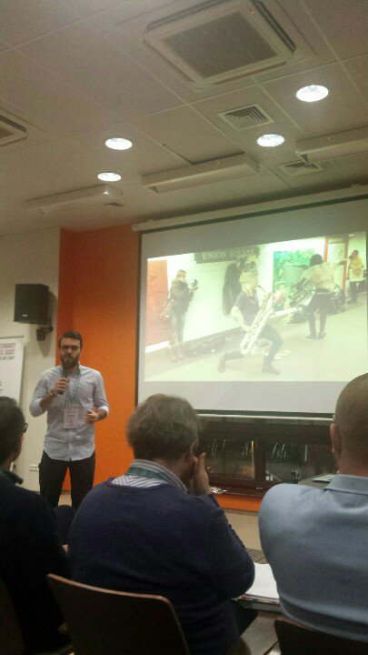 MissionToRun's tweet photo. Time for tips solution: Cheers - solving the problem of cahles pockets #MissionToRun #fintech #startup https://t.co/XSJvlXwqLW
