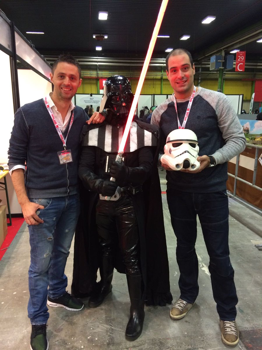 A3D_Lab's tweet photo. Al nostro stand è appena passato un amico!
#stampa3d #3dprint #a3dlab #darthvader #starwars #AdditiveManufacturing #3Dprinter @BolognaFiere https://t.co/5wPHUHnhop