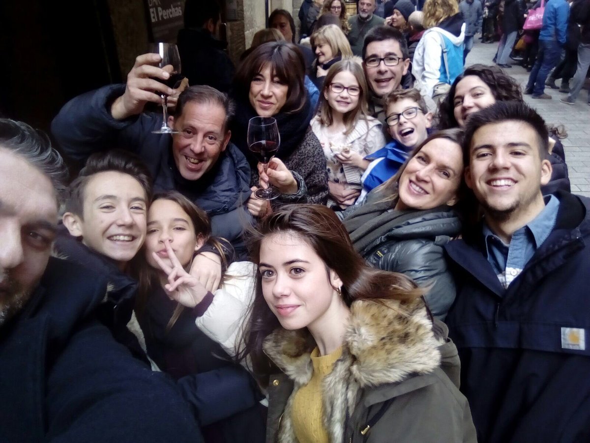 En Logroño con mis <a href="/MasterChef_es/">MasterChef</a> <a href="/BrunoMCJ3/">Bruno</a> Laura y Hugo #MasterChef #mcj #mcj3 #marilovers ❤️❤️❤️❤️