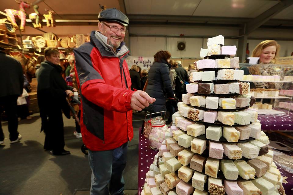 SouthEngShows's tweet photo. Tasty treats, unique gifts and an easy shopping experience at the Winter Fair next weekend. Make sure to join us! https://t.co/VSV4IgRka7 https://t.co/I16bM6XICs