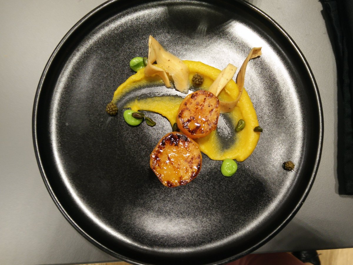 Egmina88's tweet photo. War gestern ein toller und genussvoller Abend. Vielen Dank an Heiko Antoniewicz mit seinem Team #AEGTasteAcademy #VeggieDeluxe https://t.co/Ki64HvM8BP