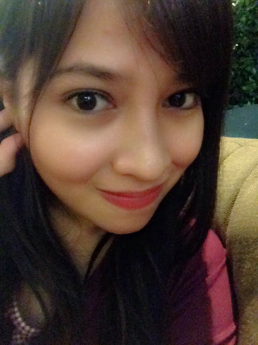AlisaAstri's tweet photo. Malam semua bsk aku airing pagi yaa jm 9-2 siang https://t.co/UWo4tNQ4Fy jngn lupa mampir ke room aku yaa terimakasih 😘😘 https://t.co/tRu4YQEkl3