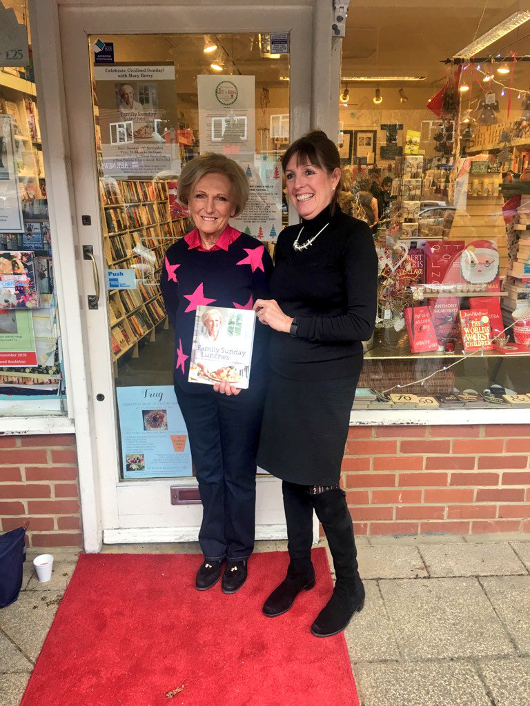 CWBookshop's tweet photo. Thank you so much Mary Berry for joining us @headlinepg what an incredible signing .... So many books sold 😮😊❤️ https://t.co/6J2oip5oEf