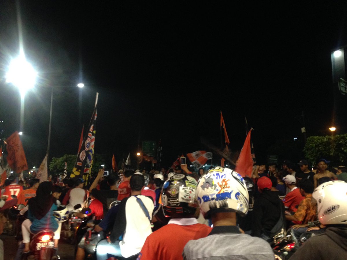 Persija_Area's tweet photo. Taman Menteng sudah rame tmn" jakmania ☕️ #Waji88angkit https://t.co/HFTSKKtdxW