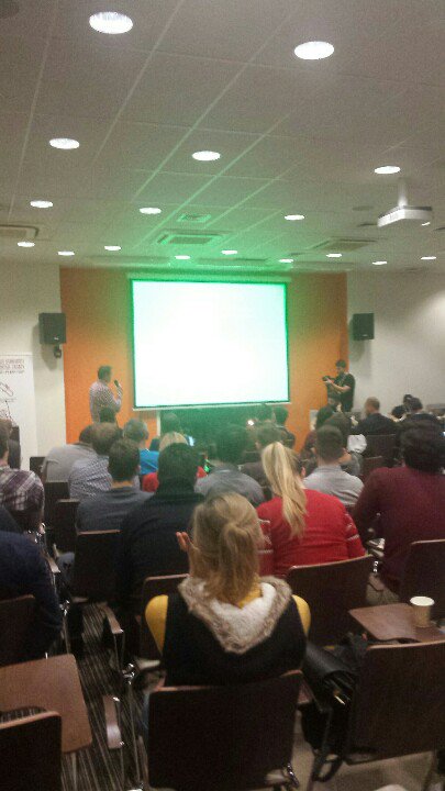 MissionToRun's tweet photo. MoneyGro on app #Pitch #swWro #MissionToRun #Startup https://t.co/ALaD6GVkEg