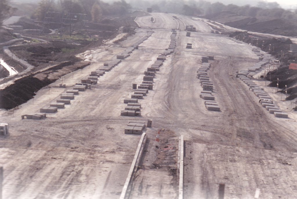 BarnsArchives's tweet photo. A-Z of Barnsley - Wombwell - Construction photographs of Wombwell Link Road under construction in 1996 #explorearchives #autoarchives https://t.co/xcPh994Lsb