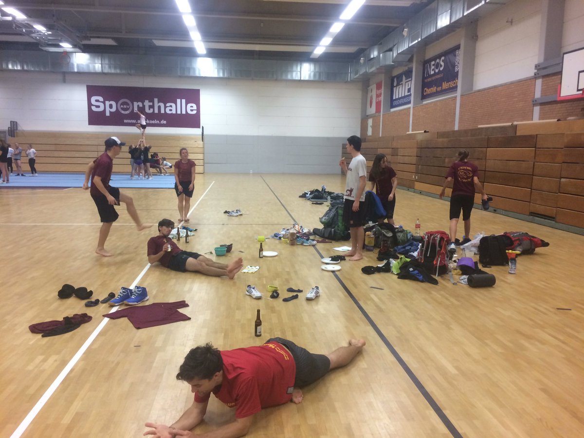 Erdferkel_MR's tweet photo. Unglaublich! Deutscher Meister! Radler trinken, ausdehnen, glücklich sein. Danke an @WDFeV für ein geiles Finale! Sehr fair, sehr eng #xdm16 https://t.co/bBJ6qqU5ga