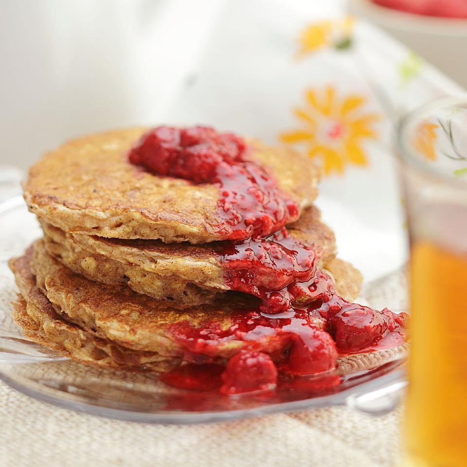 CREENutrition's tweet photo. Buttermilk Oatcakes with Raspberry Compote
https://t.co/AaJnlp69Hh
#food #cooking #recipes #healthyfood #CREENutrition #delicious #breakfast https://t.co/NhEpIaUtXs