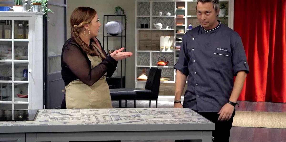 kimera_tv's tweet photo. #Cucina meglio la #nuora o la #suocera? Oggi a #Tra2Fuochi ne vedremo delle belle! Ore 13:30 su @foxlifeit con @OfficinaCucina, non mancate! https://t.co/K8bBnGcFHB