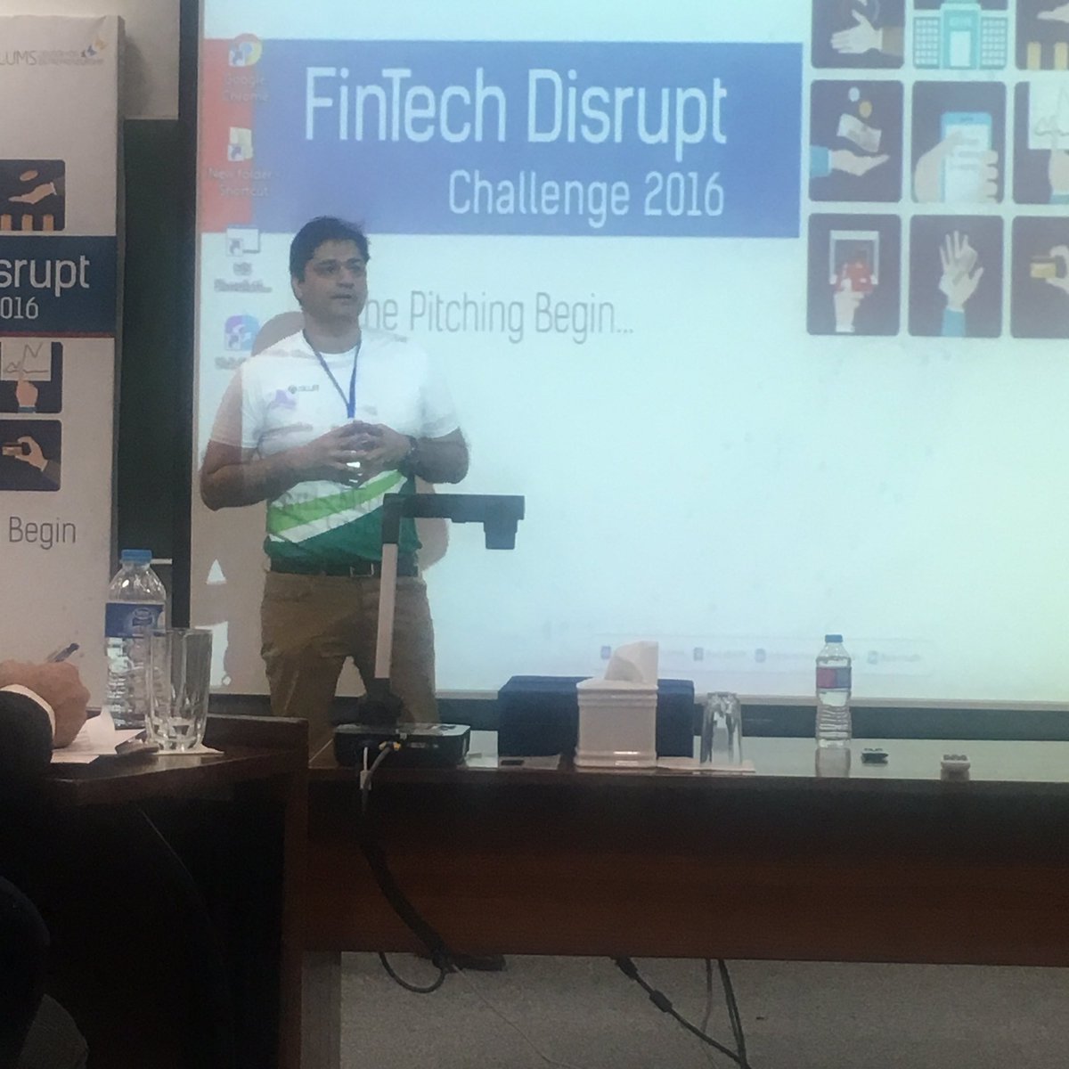 KarandaazPK's tweet photo. Usman pitches #Ricult, improving profitability of small holder farmers by offering a mobile platform to buy goods on affordable credit terms https://t.co/4MuEd9gHeZ