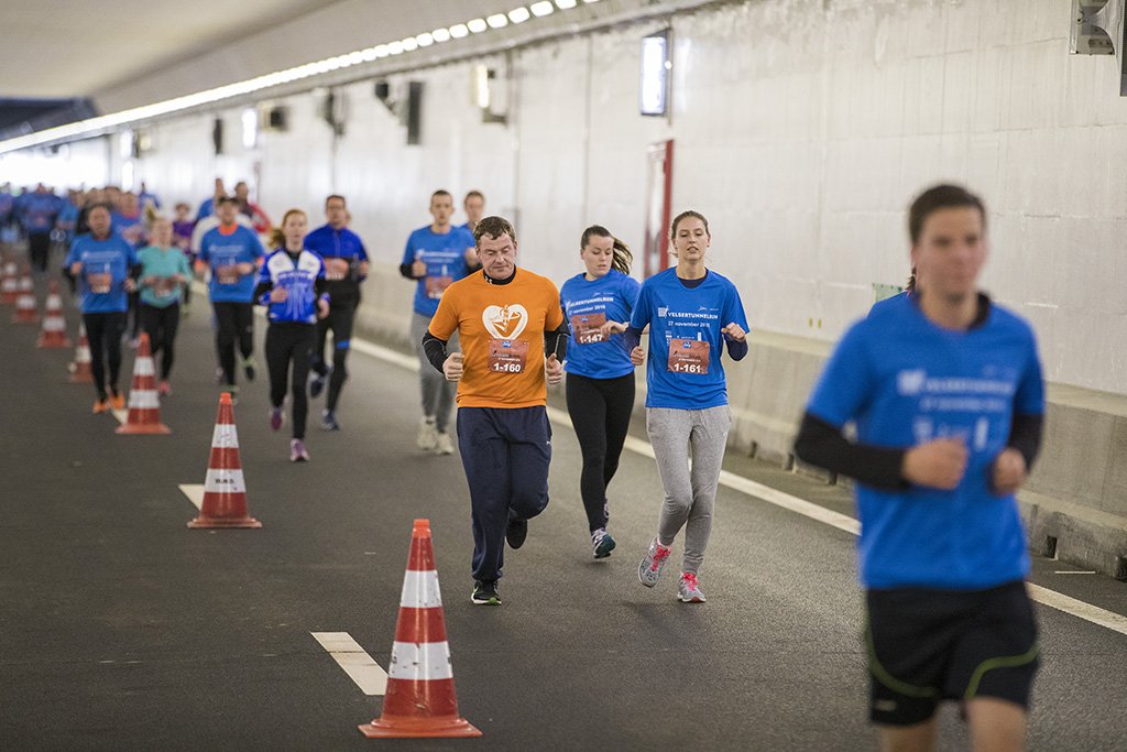 In de Velsertunnel ziet het er zo uit.