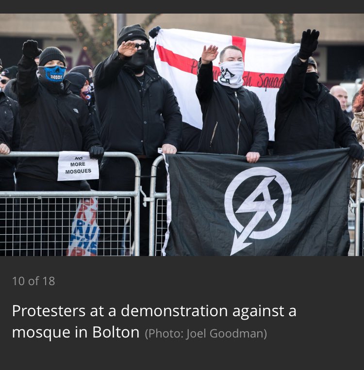 Soranismail's tweet photo. I Bolton protesterades det mot planerade bygget av en moské. Spårat lite. Tom vissa hundar är emot religionsfriheten nu. Hundar och nazister https://t.co/rmortJz6RC
