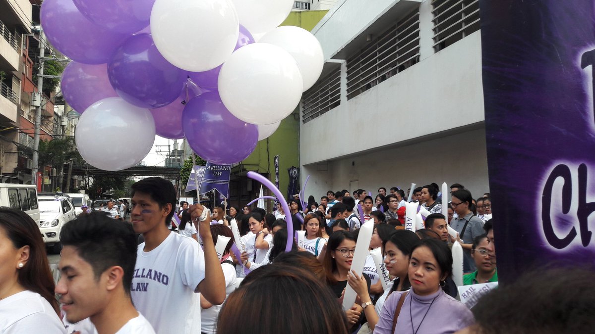 rachelvsongco23's tweet photo. Hail to the Chiefs! #ausl #salubong2016 https://t.co/bp6PSNUg38