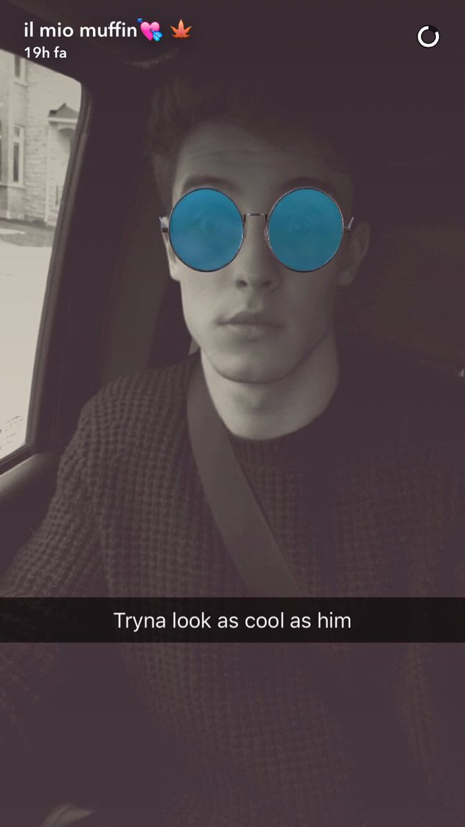 giallomodenaa's tweet photo. :)
#ShawnForMMVA #SelfieLikeShawn https://t.co/aCsQ1BaSnK