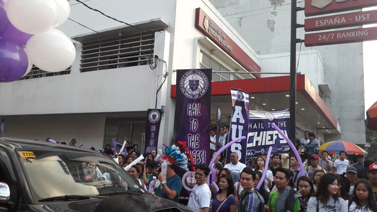 rachelvsongco23's tweet photo. Hail to the Chiefs! #ausl #salubong2016 https://t.co/bp6PSNUg38