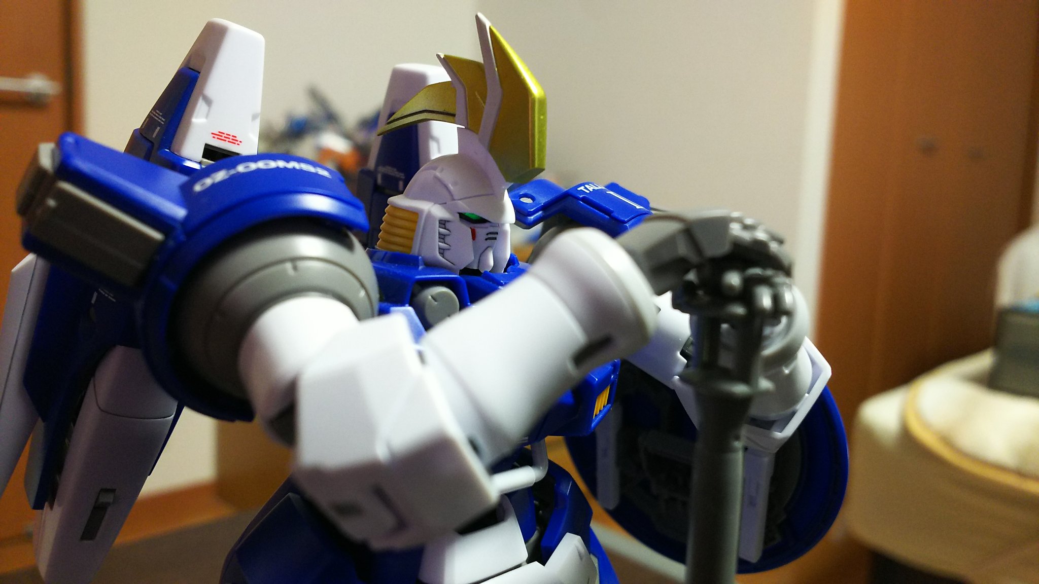 ベーオウルフ 私は地球が好きなのだ トレーズ様のトールギス です とさかだけメタリックイエローとキャラクターホワイト塗ってみた 後はいつも通り やはりガンダムwではトレーズ閣下がトータル１位です 声も名台詞のツボも良い よって