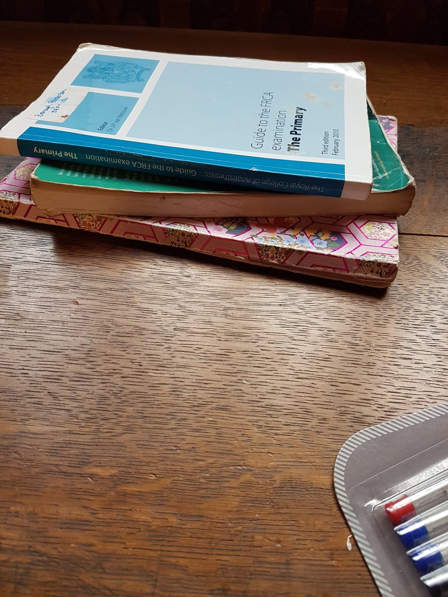 babygasmonkey's tweet photo. Osce revision time @TheJohnRylands #operationFRCA https://t.co/MXmedviUBQ