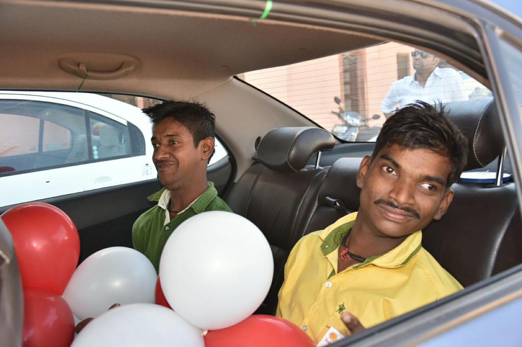 iam_Shehzad's tweet photo. A day with Autistic &amp; underprivileged childrens taking them for a ride &amp; party #Humanism #HappyFaces #Vadodara https://t.co/EmcPYn1C3f