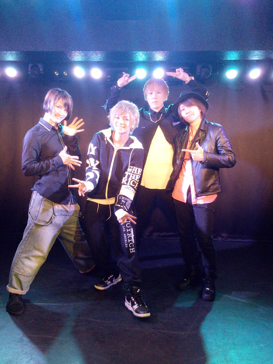 ryo_chiiiin's tweet photo. 星誕祭ライブ、ほんとに、ほんとに楽しかった！！！みんなで楽しむって、笑うって最高なんだ！！！
Thank you...

#星誕祭2016 https://t.co/Rn4dNSFV63