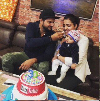 BaberSeema's tweet photo. #27Nov2015 and #27Nov2016 Happy Birthday Suresh Raina @ImRaina 💓🎂🎁 @ImRaina https://t.co/EPgnVH6prp