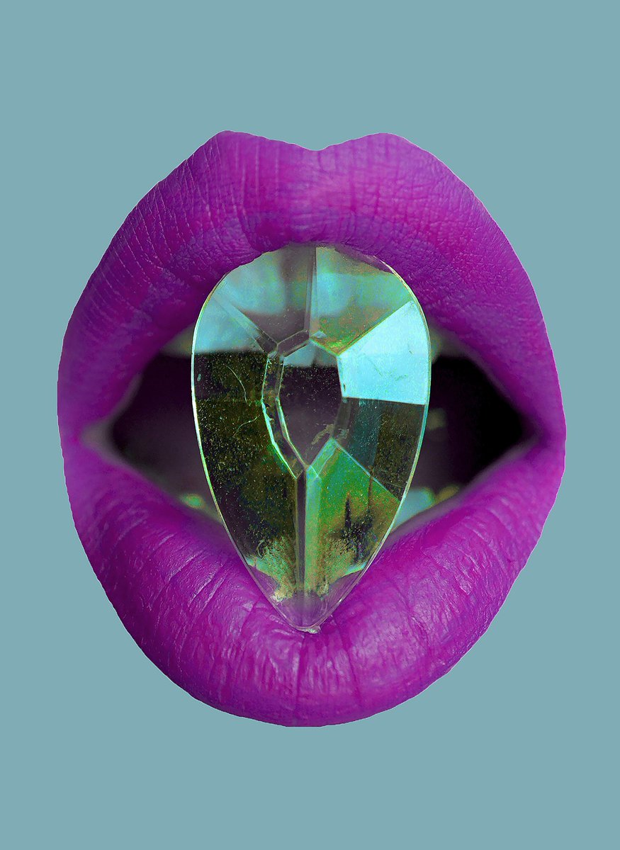 DegreeArt's tweet photo. #SPEAKYOURDIAMOND by @ClaireLuxton #ArtMiami #DUArtMiami #DiamondsUnleashed the show opens today @MO_MIAMI @normakamali @DiamondsUnleash https://t.co/6gubcPixBC