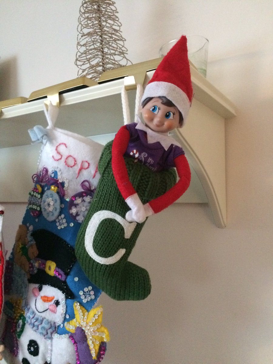sammiejo920's tweet photo. Look who's back, back again. Chippy's back, tell a friend. #elfonashelf #elfreturnweek https://t.co/HJ3s2Wd1u6