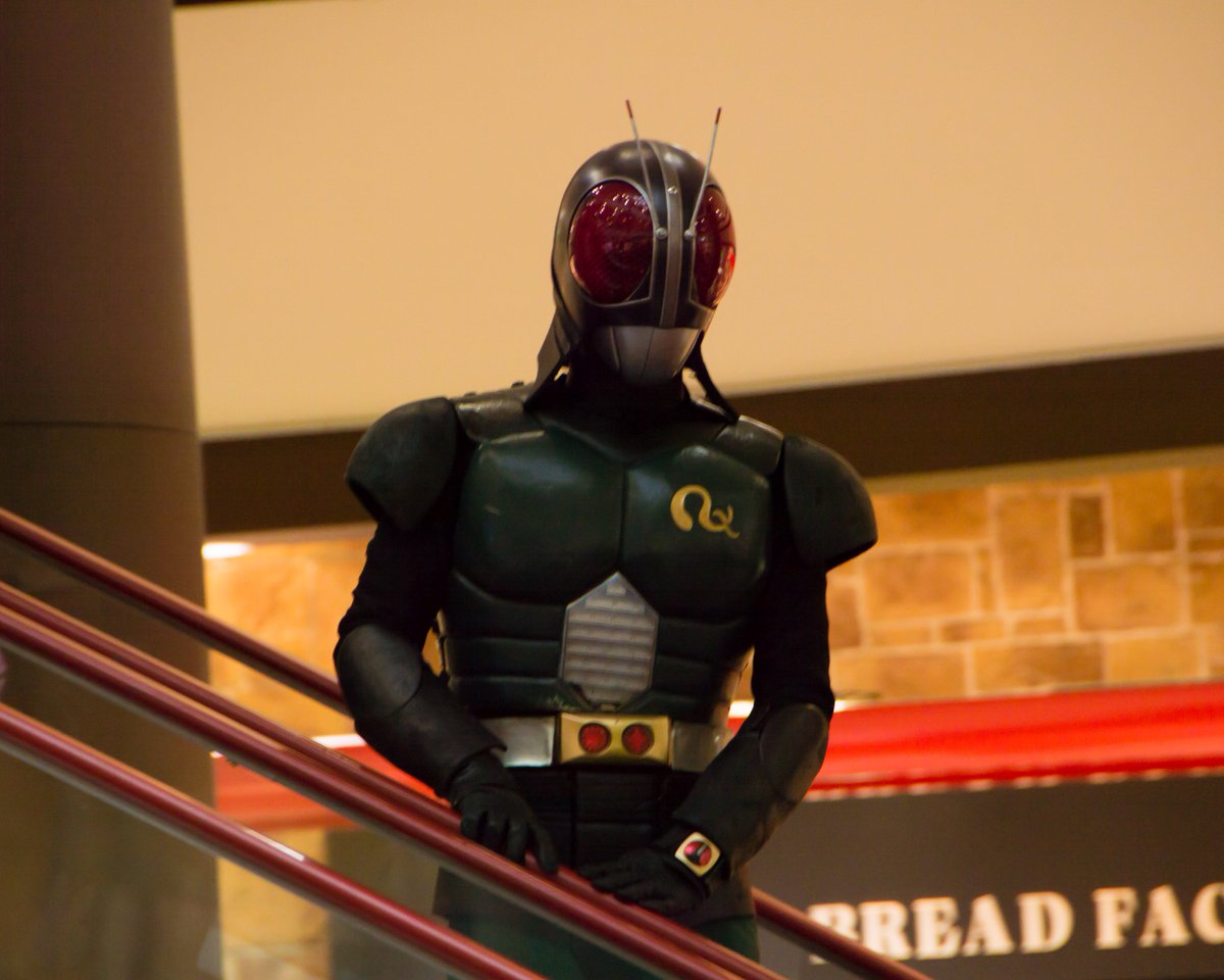 ヲタ やっぱり仮面ライダーblack Rxは最高なんじゃ ちゃんとエスカレーターの手すりを持って って司会のお姉さんに言われて持つの最高 仮面ライダーblackrx 仮面ライダー イオンモール伊丹 ヒーローショー 撮影会