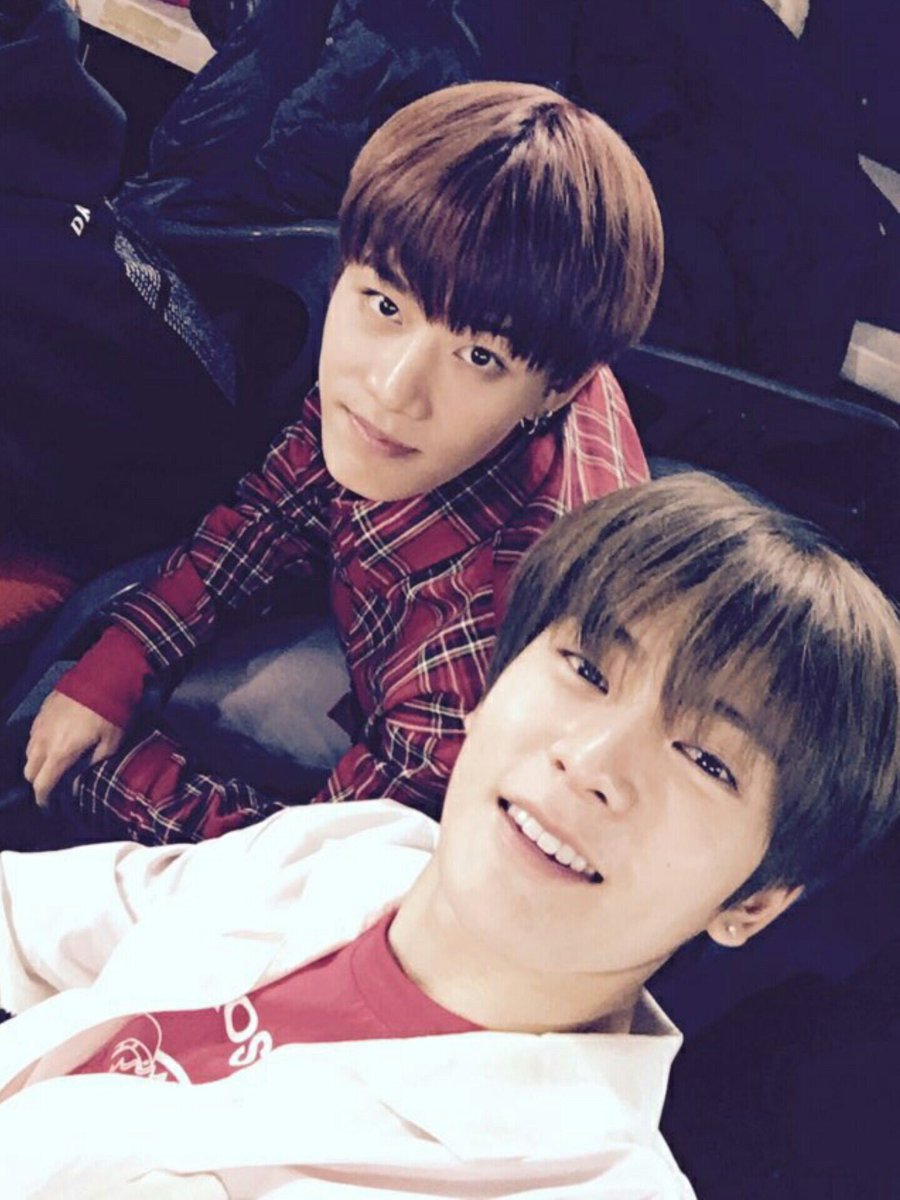 at813am's tweet photo. @at813am 그래 네가 선물이다ㅠㅠ https://t.co/OKcSLNexs0