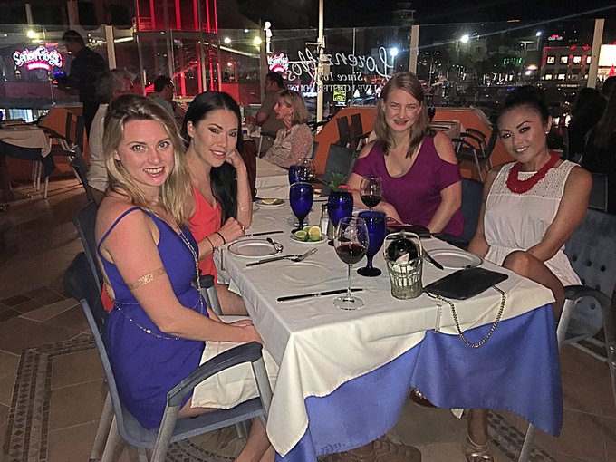 Last night's dinner at Lorenzillo's, followed by shenanigans at #squidrow yes, I said shenanigans 🌚 #cabo<a href="/tag/cabo"class="tags"><span>#cabo</span></a><a href="/tag/squidrow"class="tags"><span>#squidrow</span></a>