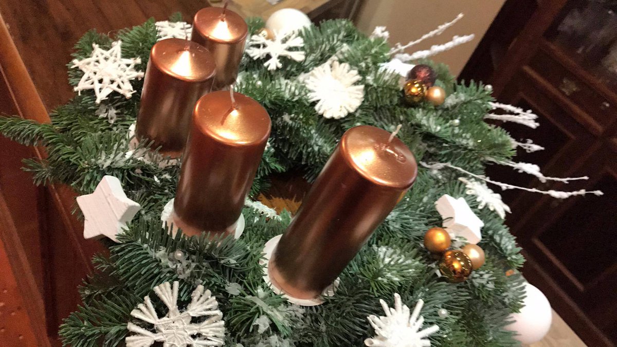 HotelPodhrad's tweet photo. Přejeme vám klidnou první adventní neděli.
***
We wish you calm and relaxing first Sunday of Advent.
#advent #nedele #hotel #adventnivenec https://t.co/M8oUjc1otv