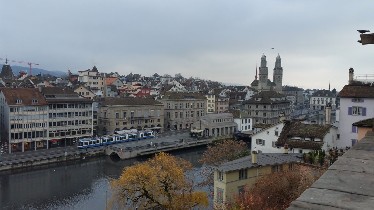 lilyplu's tweet image. #meetingcancelled #efficientscheduling e pensare che dovevo essere al Pincio col sole 😠😠😠😠