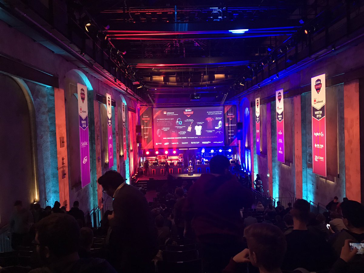 S4mras's tweet photo. ESLMeisterschaft Tag #2
Voller als gestern :D
#ESL #ESLMeisterschaft #ESLLoL #ESLGermany https://t.co/4ItmVGYV34