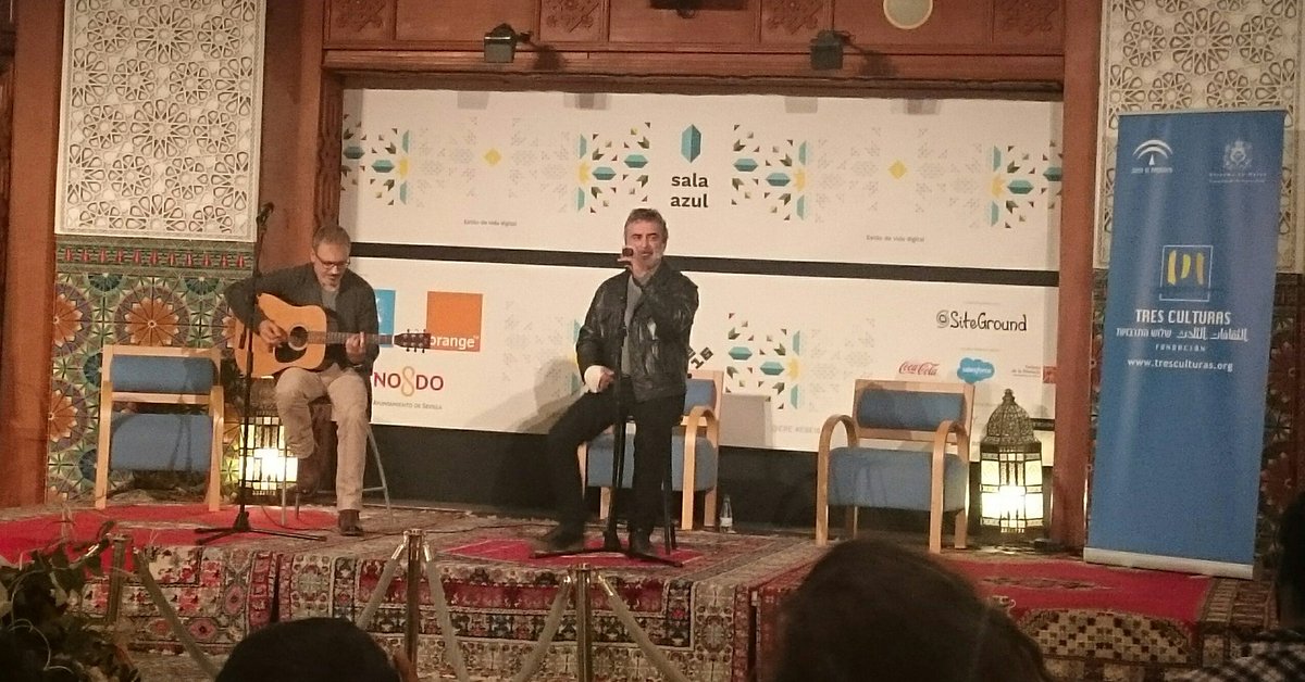 CopyConArte's tweet photo. Gracias a #EBE16 por hacernos disfrutar de la #música en directo de #NoMePisesQueLlevoChanclas MuyGrandes! #azulEBE https://t.co/CUk4squAja