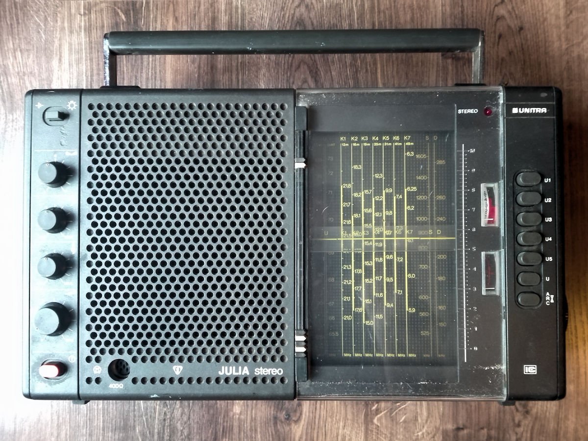 malcompl's tweet image. My little pre Santa Claus gift, old PRL #radio from #Unitra - Julia Stereo, I must find free time to do some work and make it great again ;)