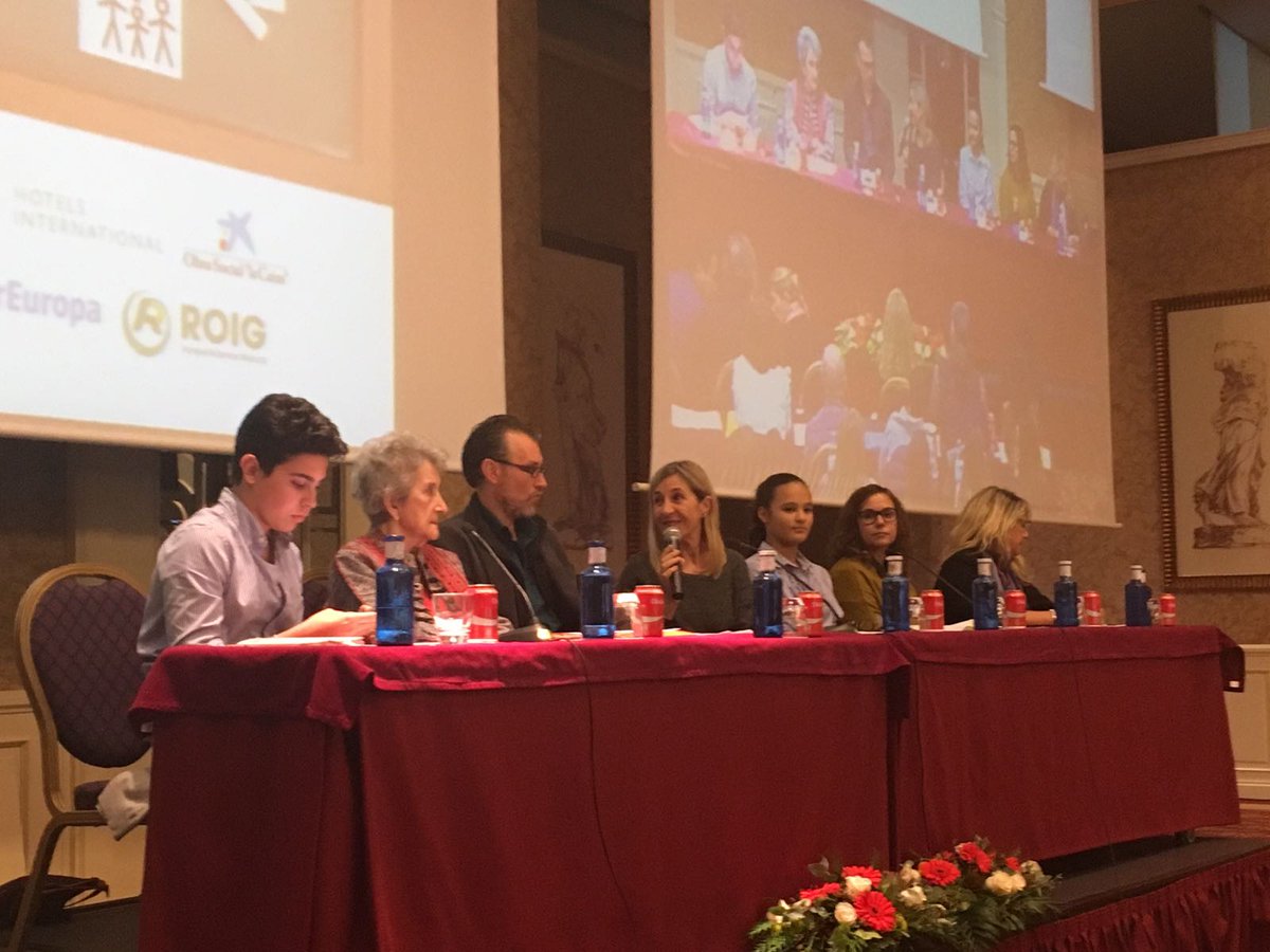 dytective_edu's tweet photo. Emocionante clausura del #CongresoDisfam! "No se puede permitir que un niño sufra en el colegio"#dislexia @Disfam @luzrello @AFDABCN https://t.co/QHLgpHaMnE