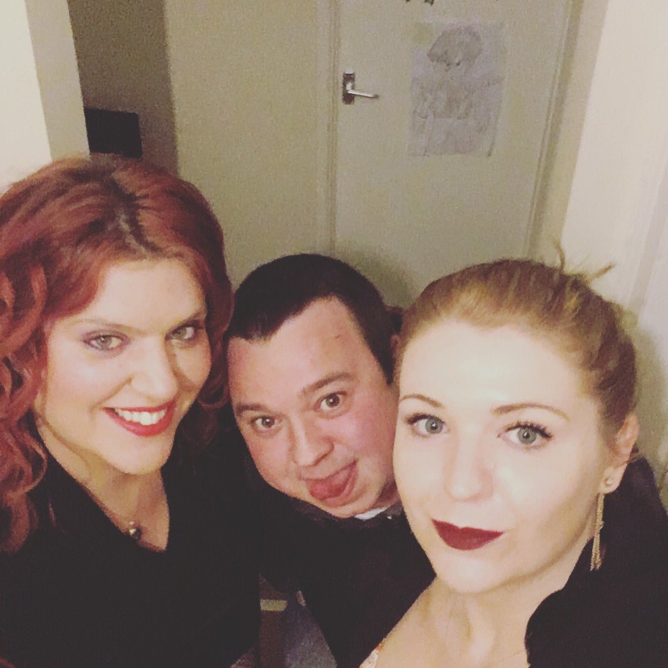 QuinVicky's tweet photo. #nightout #selfie #goodtimes #smiles #happy https://t.co/GMq7Q44GDA